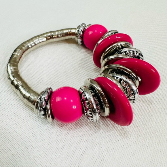 SILVER TONE HOT PINK  BEADED BOHO CHIC STRETCH BRACELET NWOT CHUNKY GLAM - Picture 6 of 7